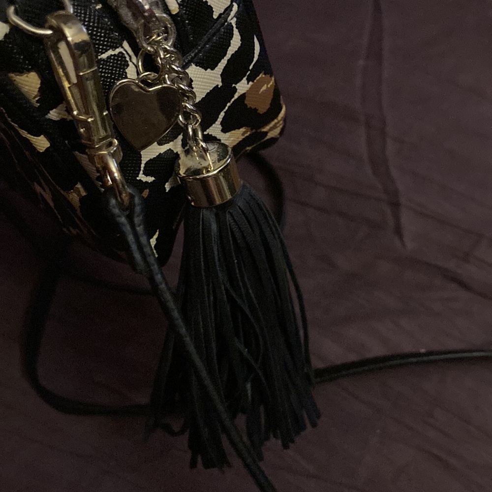 I Bought It But Never Use It, It’s From Victoria … - image 4